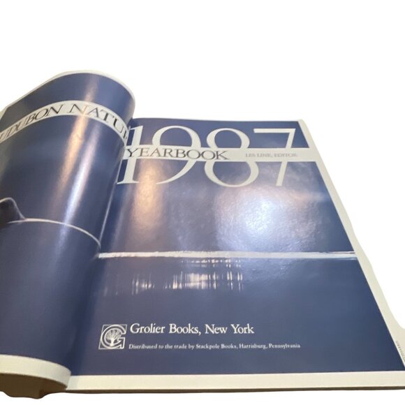 Audubon Nature Yearbook 1987 Book By Grolier Books Nature Photography & Wildlife - Picture 2 of 9
